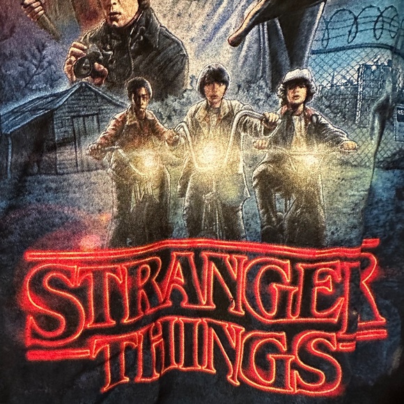 Official Stranger Things Season 1 T-shirt - Picture 3 of 9